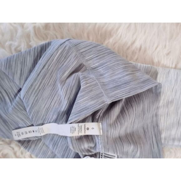 218-EUC Size 6 Lululemon Wunder Under Hi-Rise Tight - Picture 6 of 6